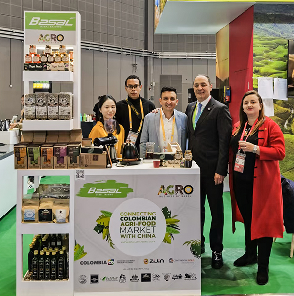 ��½�ƽ��������ױ��ǿ��ȵ��Ͻ����ᡰ��̨��