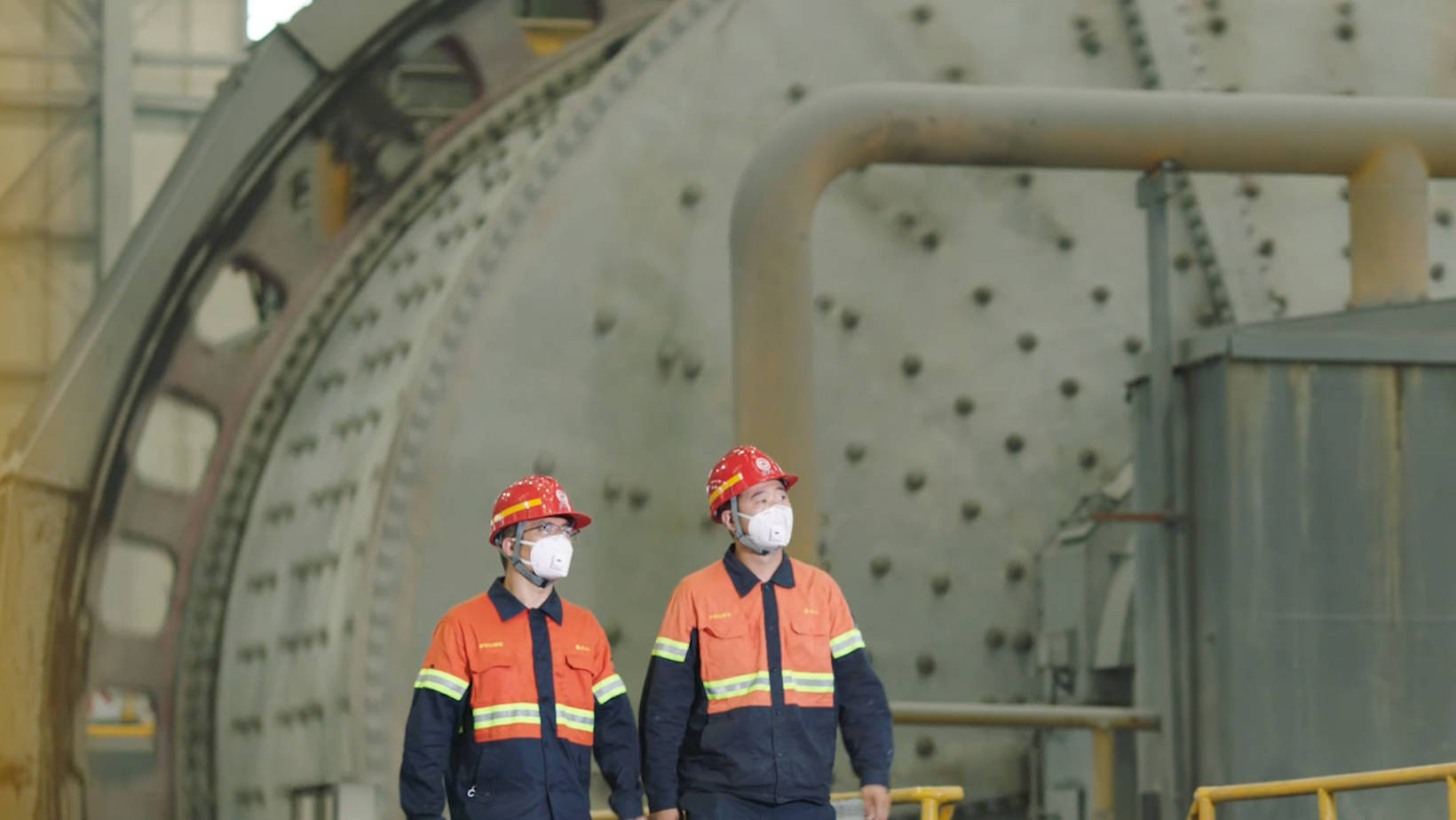 ���Ͽ���ȫ�򻯣�2����������֮������